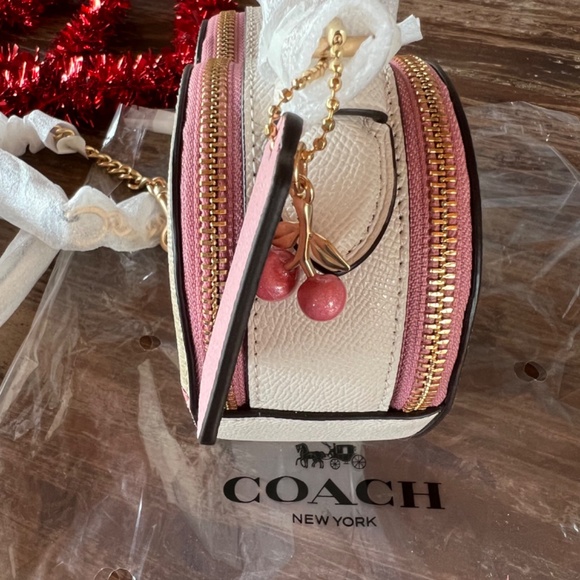 COACH Heart Crossbody In Signature Canvas With Heart Cherry Print NEW - Picture 8 of 14